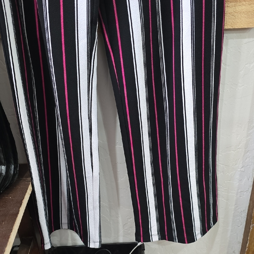 High-Waist Striped Wide-Leg Trousers in Black, White & Pink - Picture 3 of 8